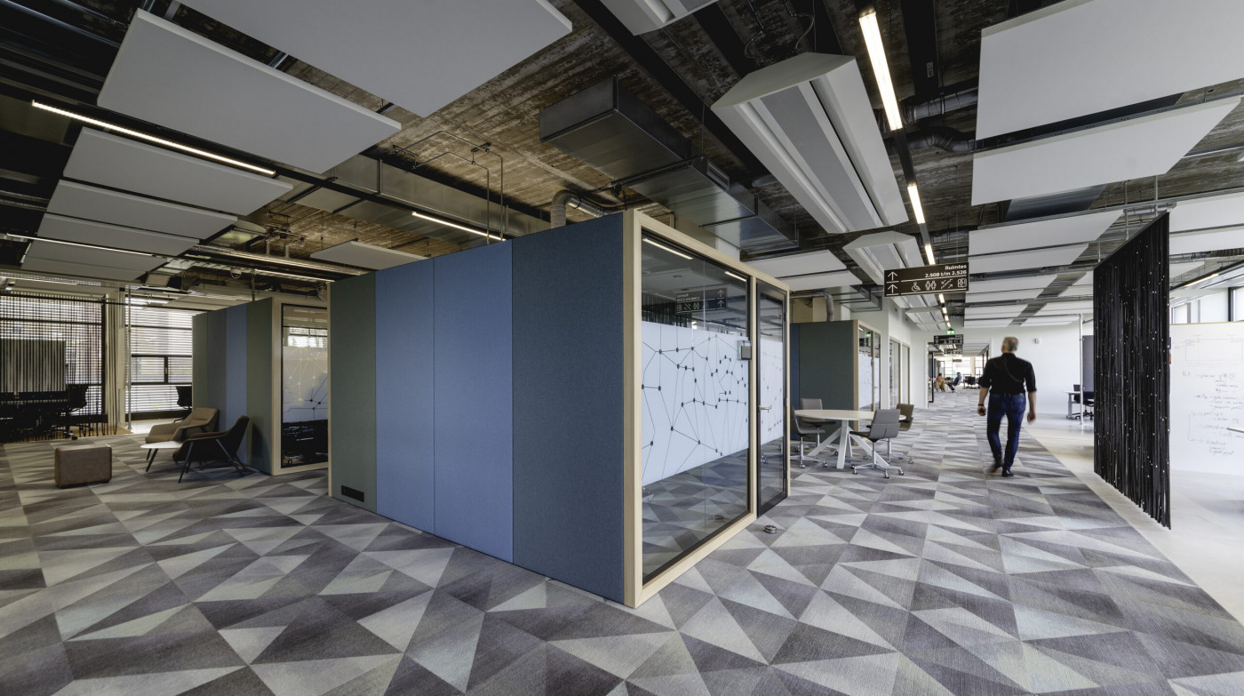 Cube Deblick, stille vergaderruimte op maat gemaakt voor Fontys ICT 