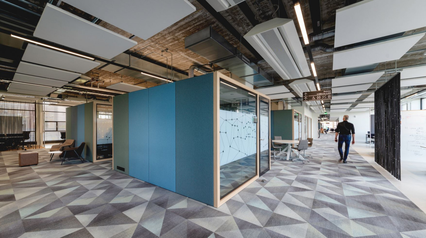 Cube Deblick, stille vergaderruimte op maat gemaakt voor Fontys ICT 